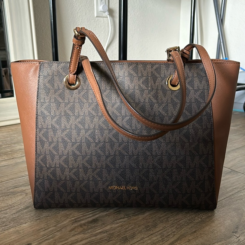 Michael Kors bag/purse